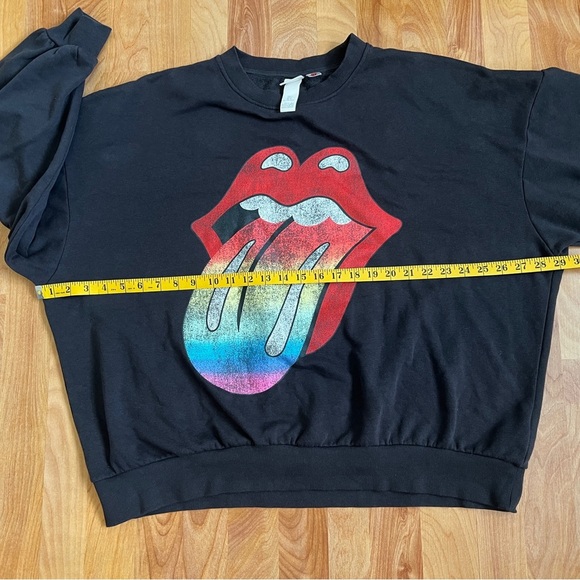 H&M Oversized Womens Sweatshirt Large Iconic Rolling Stones with 🌈 Tongue Design - Picture 4 of 7